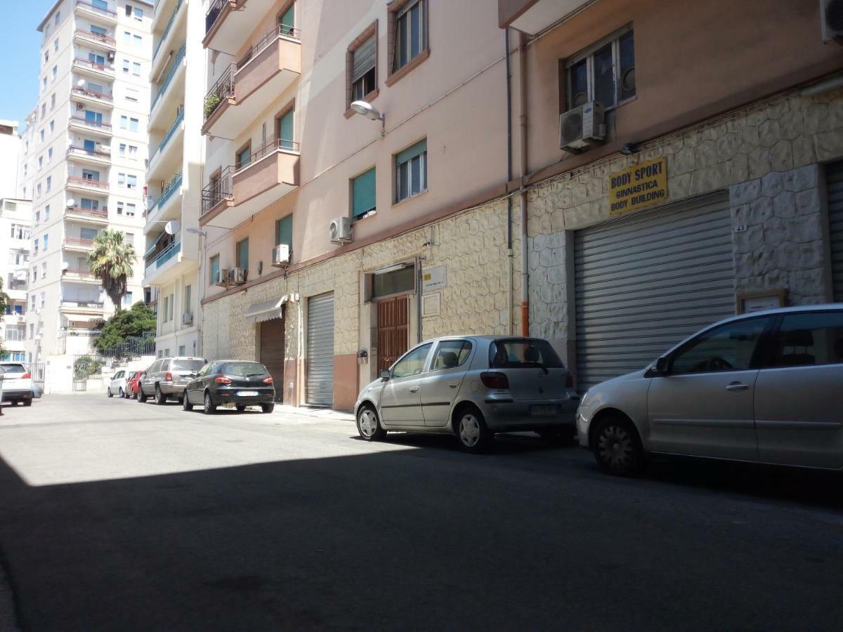 Ajana Rooms By Accomodo Cagliari Luaran gambar